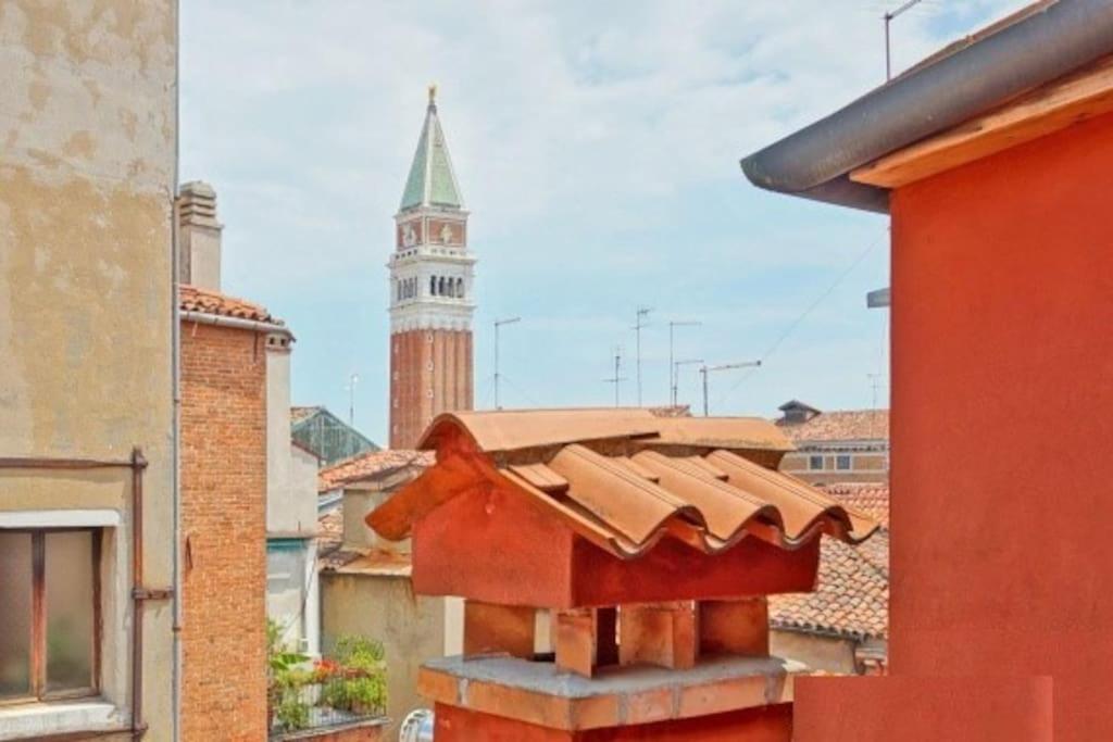 Apartmán On The Roofs To Piazza San Marco - Venezia Exteriér fotografie