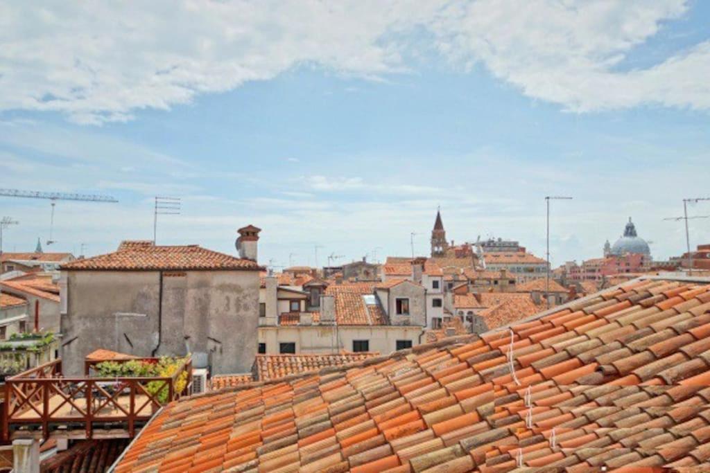 Apartmán On The Roofs To Piazza San Marco - Venezia Exteriér fotografie
